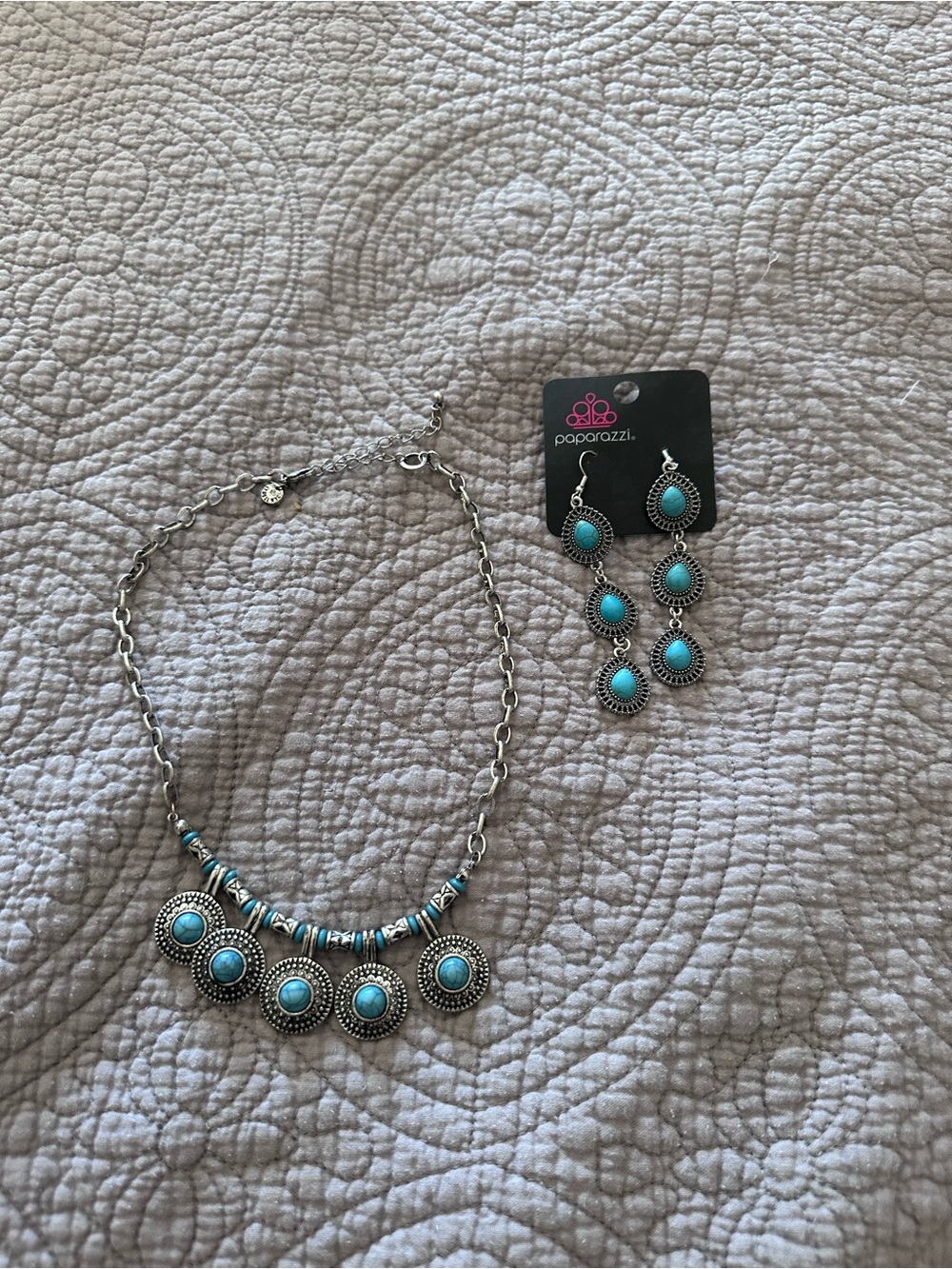 paparazzi Turquoise and Silver Beaded Collar Necklace with Earrings